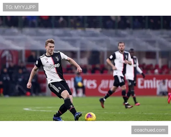 德容与罗德里：控场能力及战术适配性对比分析