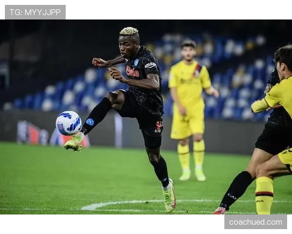 伊萨克与奥斯梅恩终结能力差异及其战术适配性解析